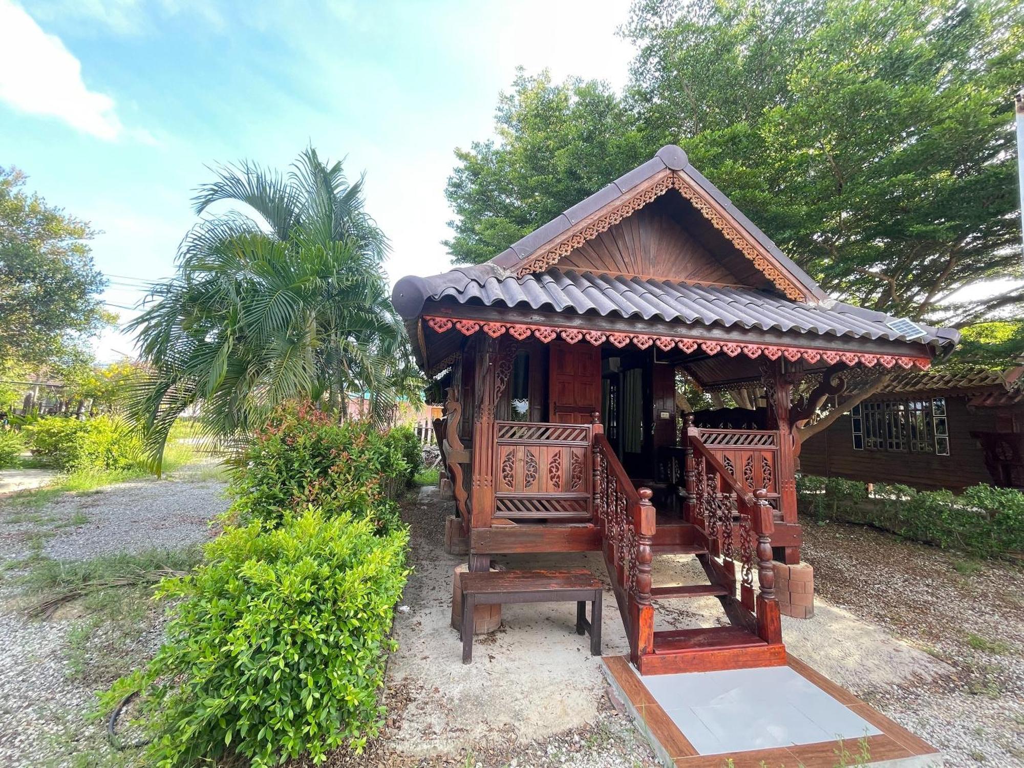 Oh Taley Resort Rayong Bagian luar foto