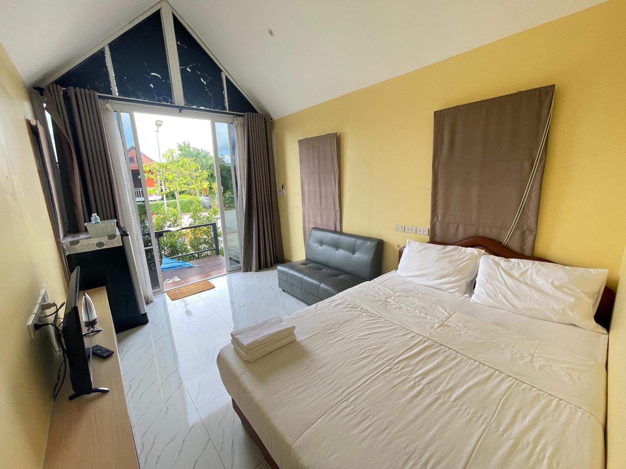 Oh Taley Resort Rayong Bagian luar foto