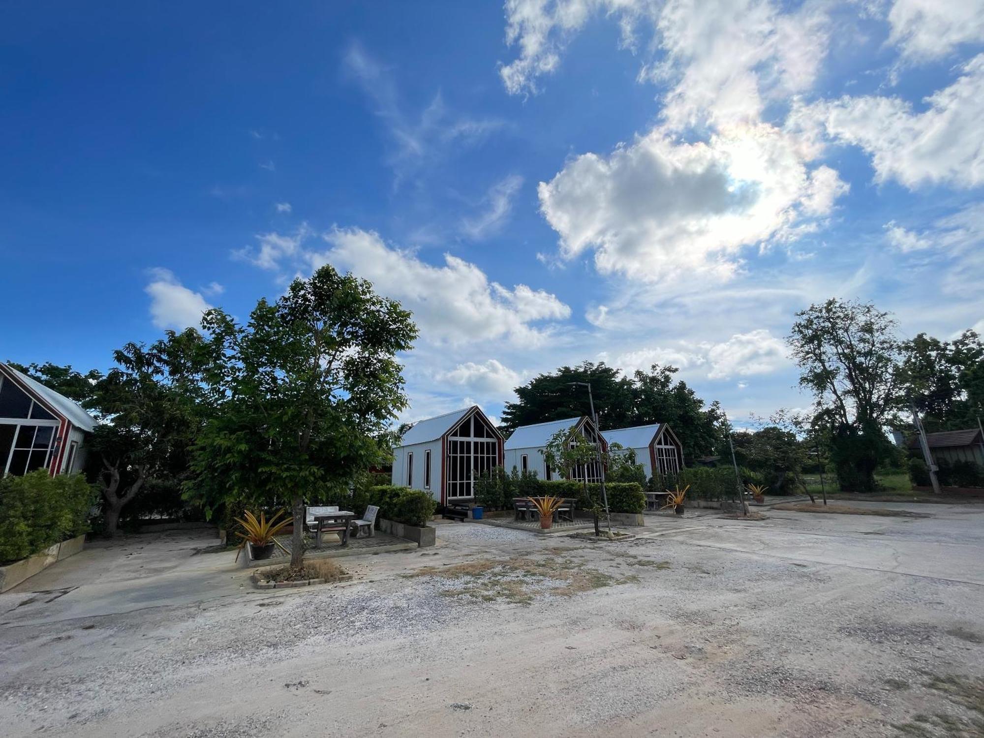 Oh Taley Resort Rayong Bagian luar foto